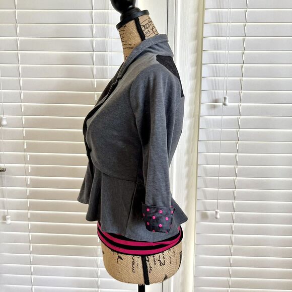 Paper tee Juniors X-Small Grey Pink Polka Dot Stripe Jacket Blouse Top Crew Neck - Picture 9 of 12